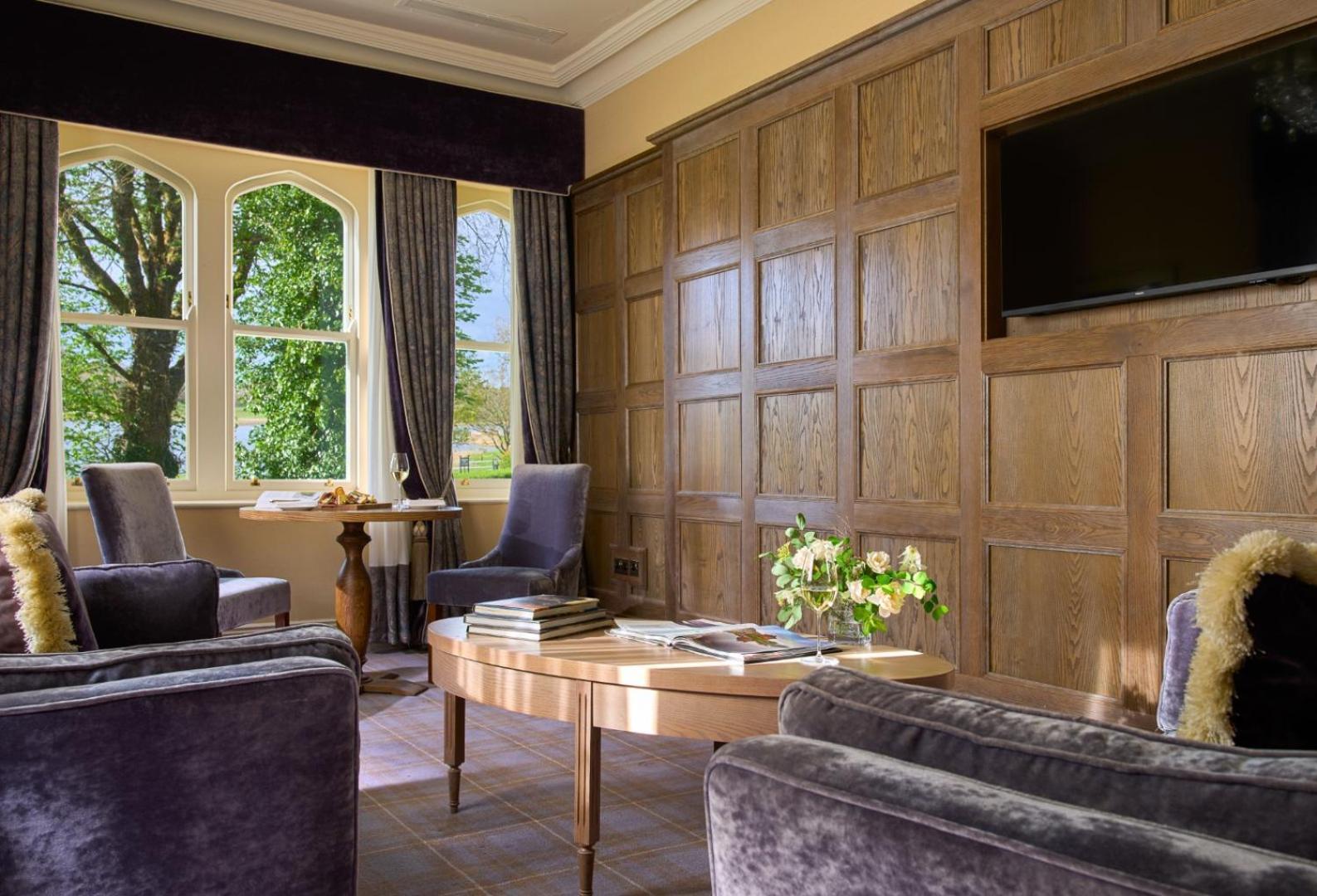 Dromoland Castle Hotel Newmarket-on-Fergus Exterior photo
